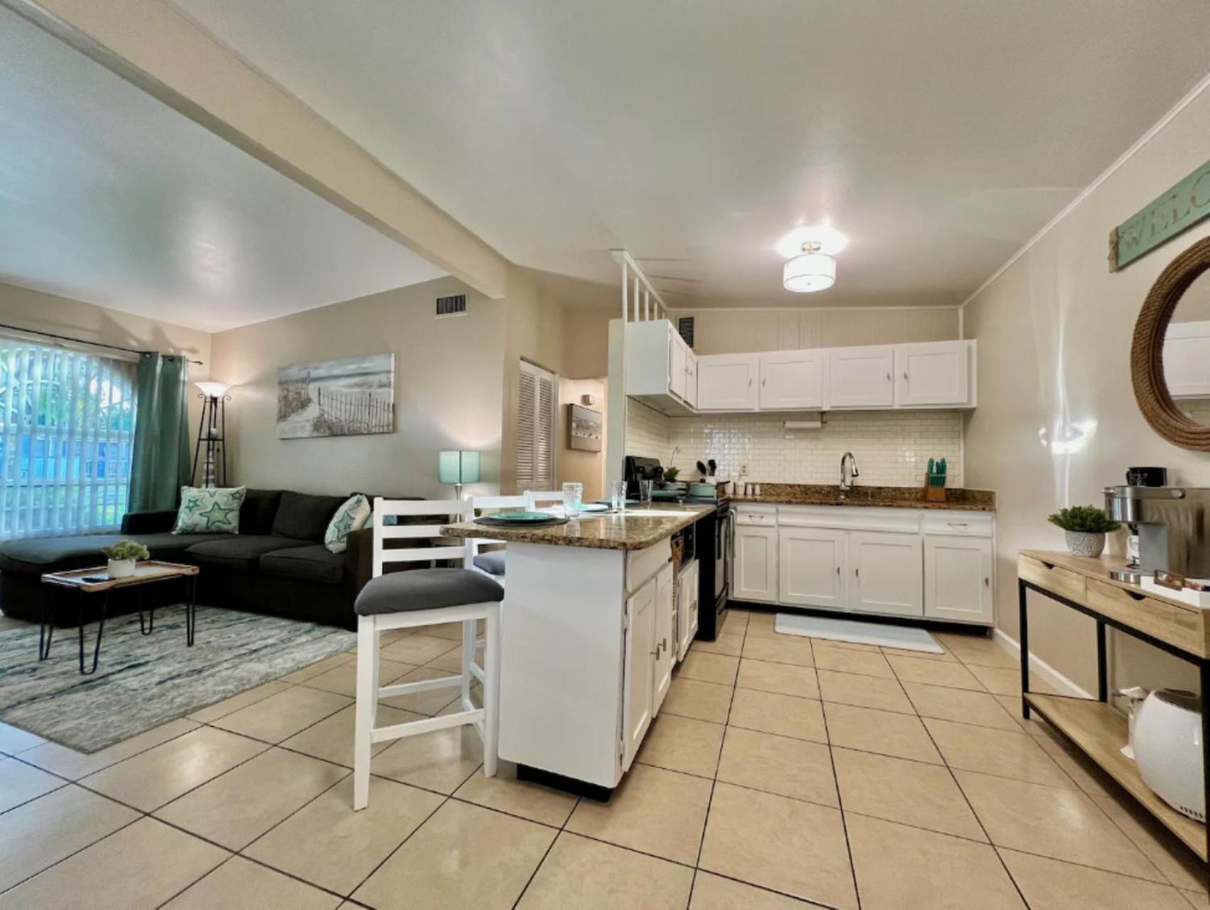 Restful Sleep - Close To Tpa Guest house Tampa
