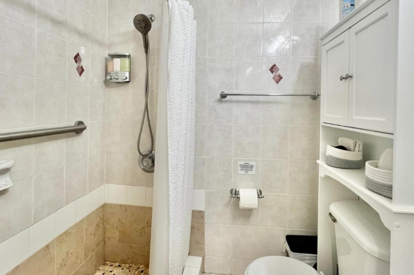 Restful Sleep - Close To Tpa Guest house *